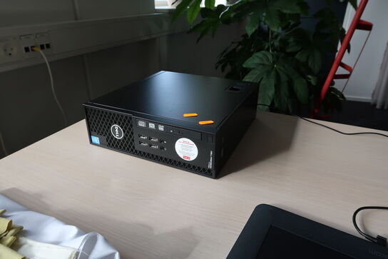 Computer DELL Precision T1700