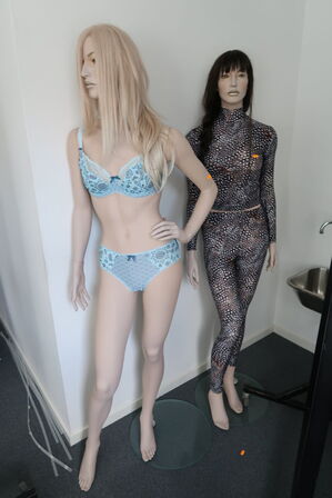 2 stk. mannequin