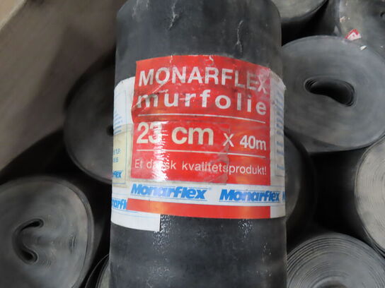 Ca 30 ruller murepap og 30 ruller murefolie