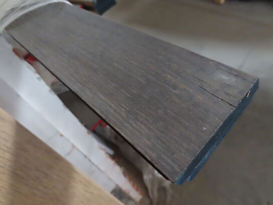 5 pk. Fodlister i massiv egetræ. mørkbejdset