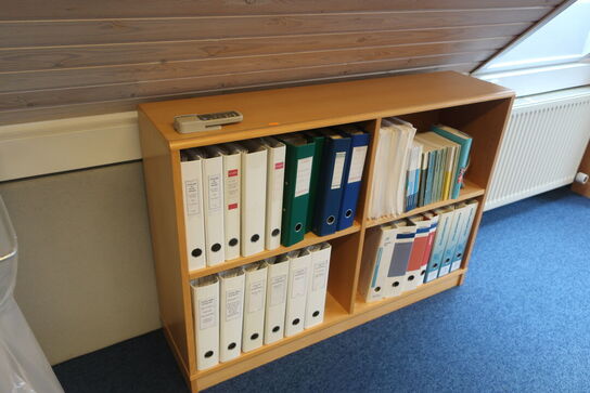 6 stk. reoler samt jalousiskab 