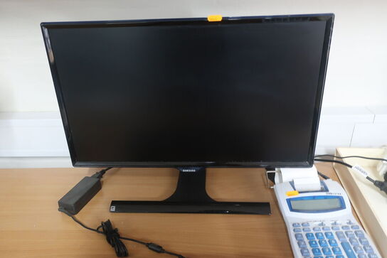 Monitor, tastatur, lommeregner m.v. 