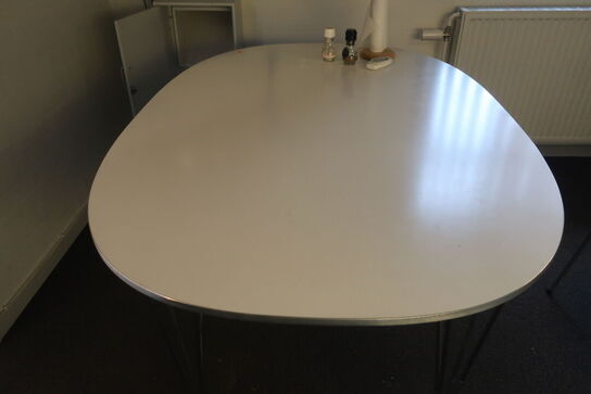Spisebord FRITZ HANSEN Piet Hein SuperElipse 