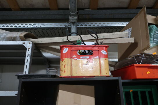 Indhold i 2 stk. skabe 