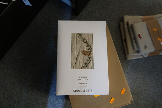 Dug SPEEDTSBERG Jul 150x150 cm