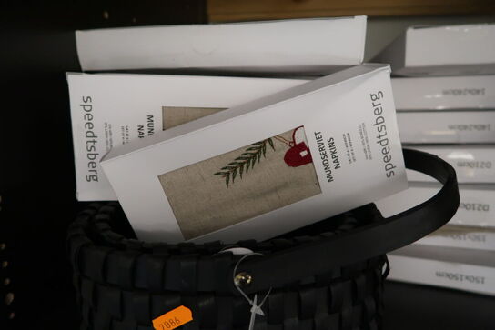 Kurv samt juleservietter SPEEDTSBERG