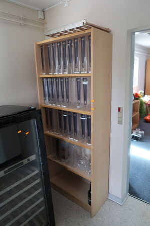 Bord med 4 stk. stole