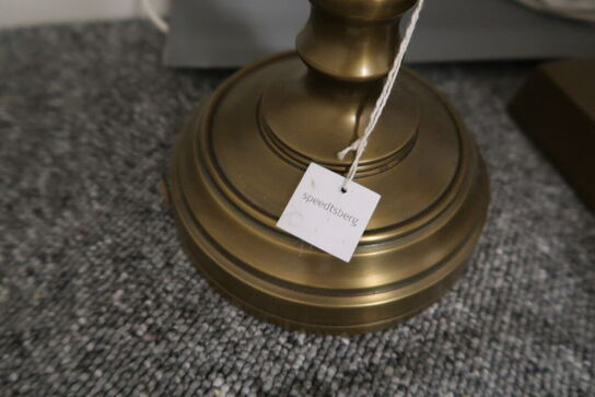 Kunstig plante i vase