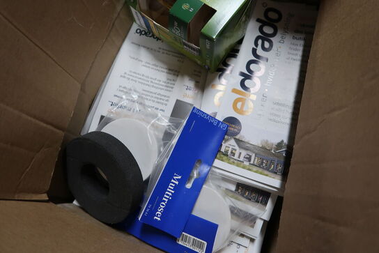 Kasse med udsugning m.m.