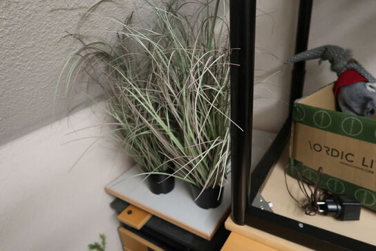 Div. Julepynt samt kunstige planter