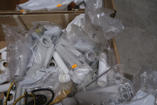 2 stk. kasser med reservedele til afløb