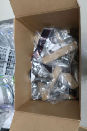 Diverse afløbsslanger samt udstyr til støvsugere NILFISK 