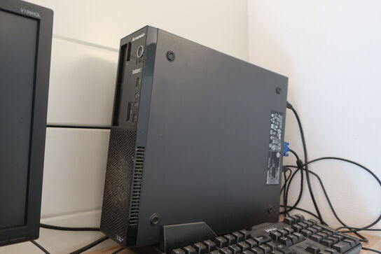 Computer LENOVO ThinkcentreEdge71 samt monitor, tastatur og mus