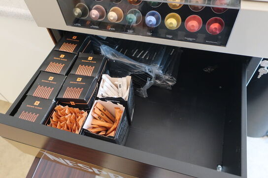 Kaffemaskine NESPRESSO C40 med udstillingsdisk 