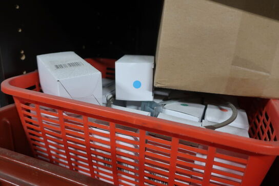 Indhold i 2 stk. skabe 