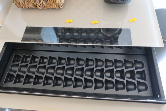 Kaffemaskine NESPRESSO C40 med udstillingsdisk 