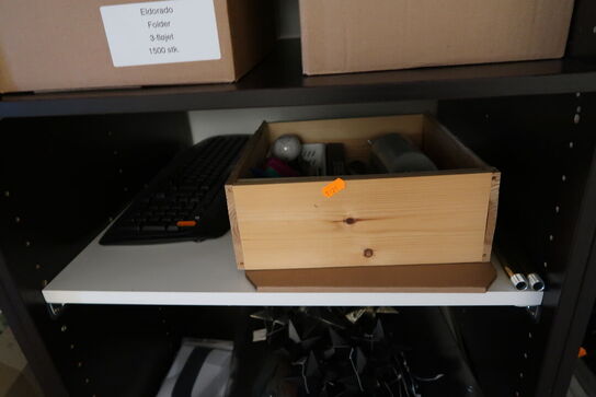 Div. Julepynt og brochurer