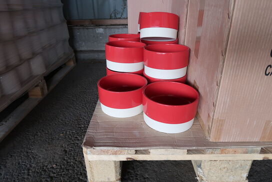 Palle med ca. 125 stk. 2. sorterings Urtepotteskjulere