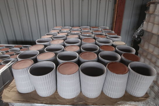 Ca. 430 stk. Urtepotteskjulere - LÆS BESKRIVELSE