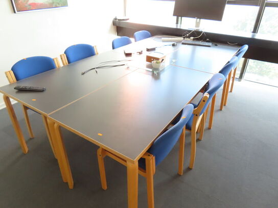 4 stk. Spiseborde og 8 stole