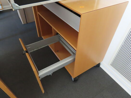 Kommode med skuffe og arkivskuffe inkl. Nøgler