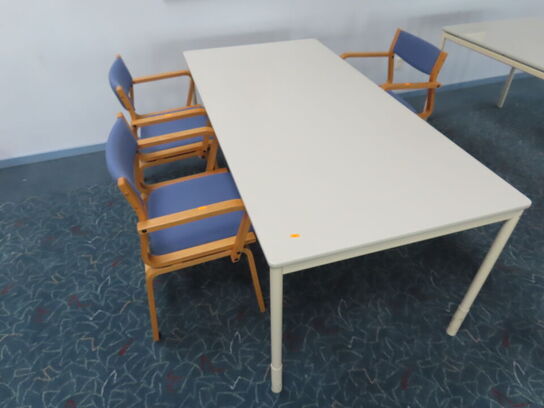 Spisebord og 3 stole