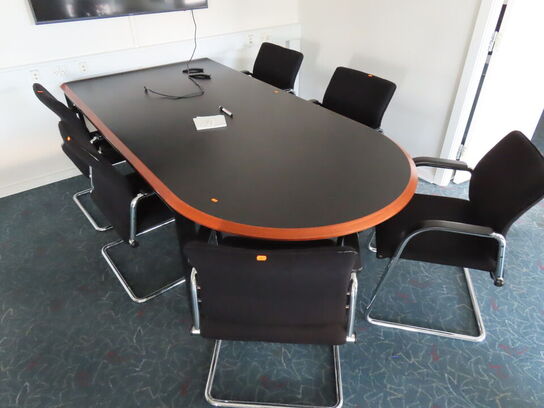 Mødebord med 6 stole