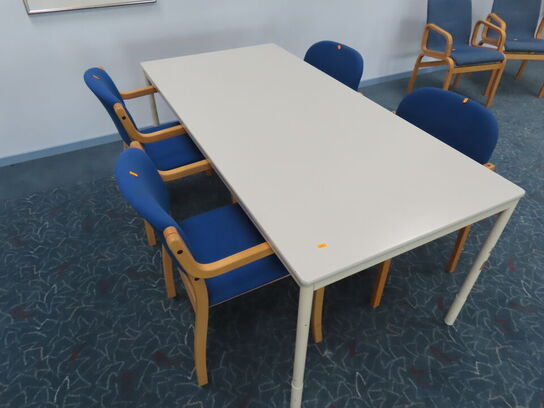 Spisebord og 4 stole