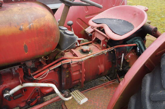 Traktor VOLVO 425