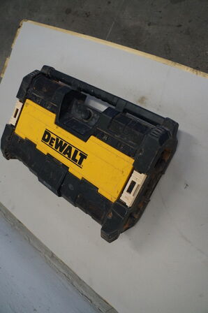 Arbejdsradio DeWalt DWST1-75659-QW