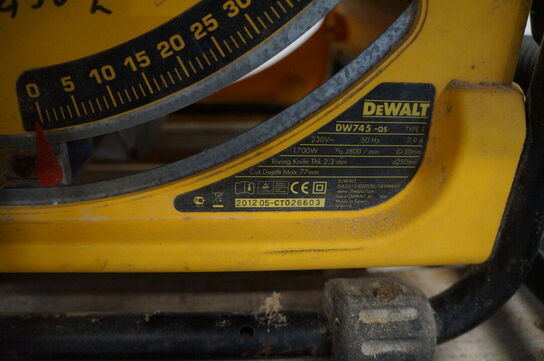 Bordrundsav inkl. Stativ DeWalt DW745