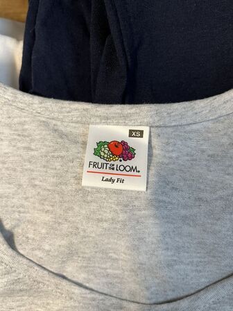 77 Stk. Tanktops FRUIT OF THE LOOM
