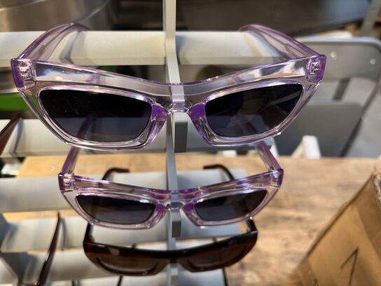 8 Par Solbriller  A.KJÆRBEDE Inkl. Displaystander