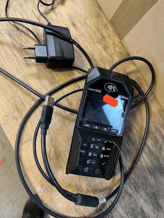 Betalingsterminal, Stregkodescanner, 2 Printere + Ruller, 5G Router