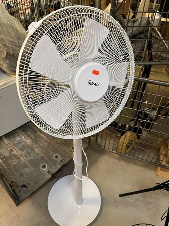 Blandet Lot  Gulvventilator, Ringlys, Stregkodescanner, Metal Kurv