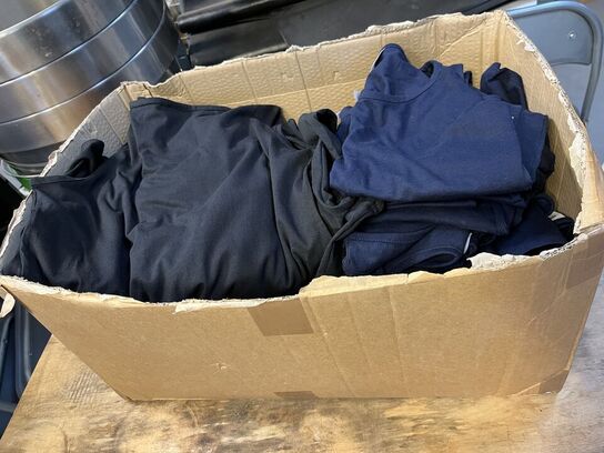 77 Stk. Tanktops FRUIT OF THE LOOM