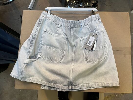 3 stk Nederdele CARHARTT , Bukser CARHARTT