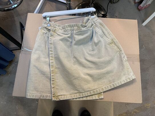 3 stk Nederdele CARHARTT , Bukser CARHARTT