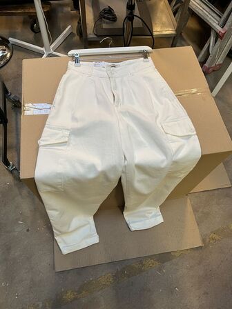 3 stk Nederdele CARHARTT , Bukser CARHARTT