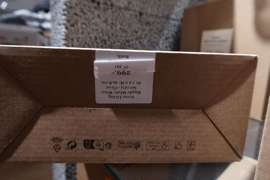 3 pakker glas FERM LIVING Ripple White Wine