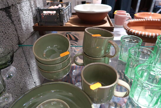 Div. Krus, kopper, tallerkner m.m. HKLIVING