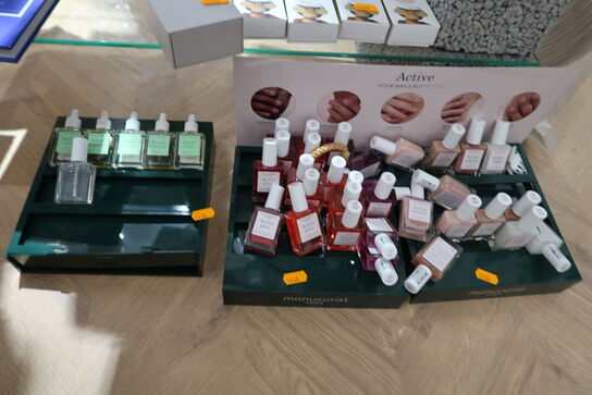 Div. Neglelak MANUCURIST Paris