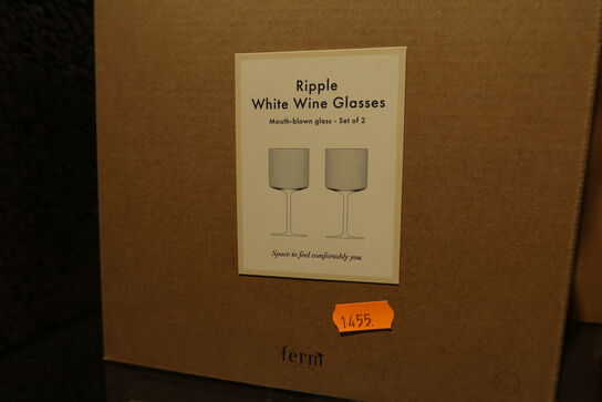 3 pakker glas FERM LIVING Ripple White Wine