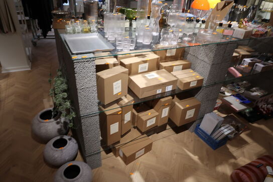 Reolsystem uden indhold