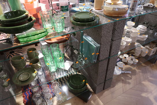 Reolsystem uden indhold