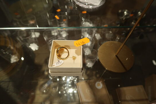 Stativ med div. Øreringe