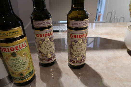 4 stk. olie NICOLAS VAHE m.fl.