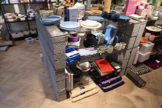 Reolsystem uden indhold