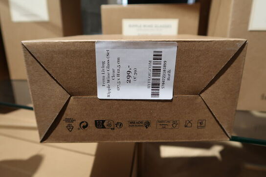 3 pakker glas FERM LIVING Ripple Wine