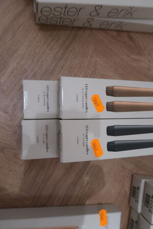 4 pakker LED-stagelys ESTER & ERIK